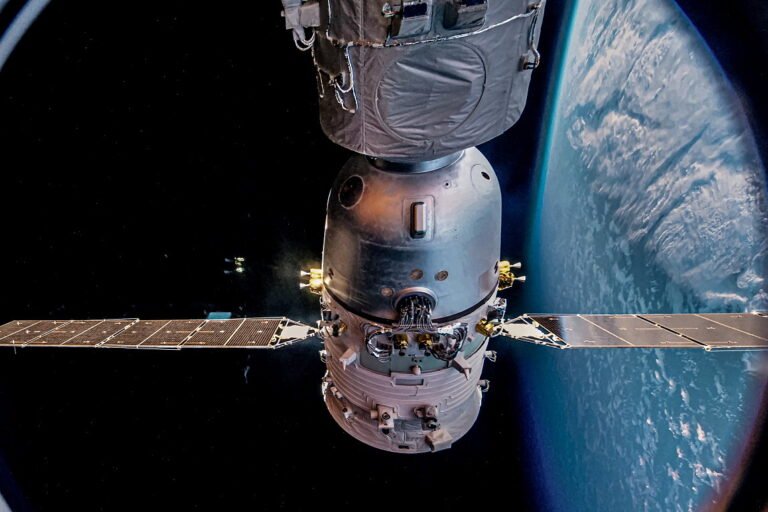 Zuzenean joan "SEspazio Opari Poltsaquot;: TTxinako Hamahirugarren Astronautak 8k HDko espazioko irudiak ekartzen ditu2 Go straight to the “Space Gift Bag”: The Thirteenth Astronaut of China Brings Back 8k HD Space Images